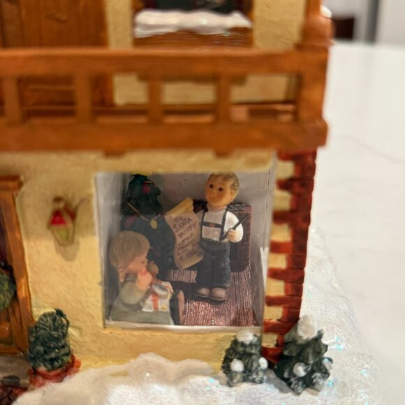 Christmas Village - "Home For The Holidays" Piece - Picture 7 of 9